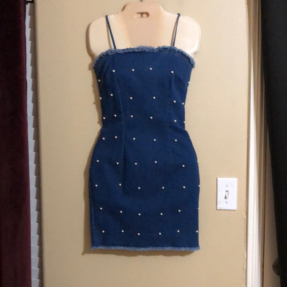 white christmas dresses Ashe Short-Sleeve Denim Dress main image 1